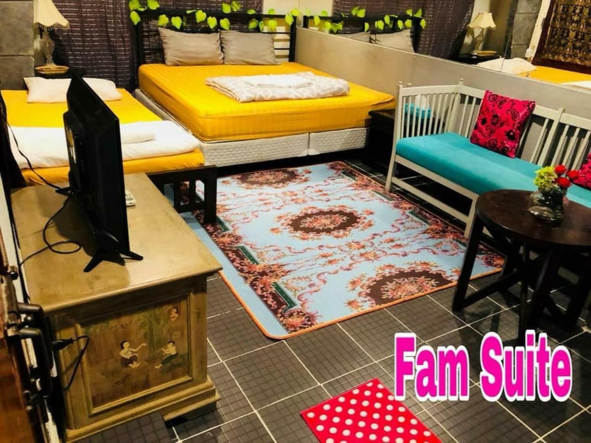 First 1 Boutique Hostel At Sukhumvit 1 Bangkok Buitenkant foto